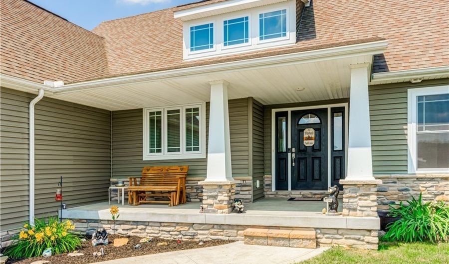 961 Industry Rd, Atwater, OH 44201 - 4 Beds, 3 Bath