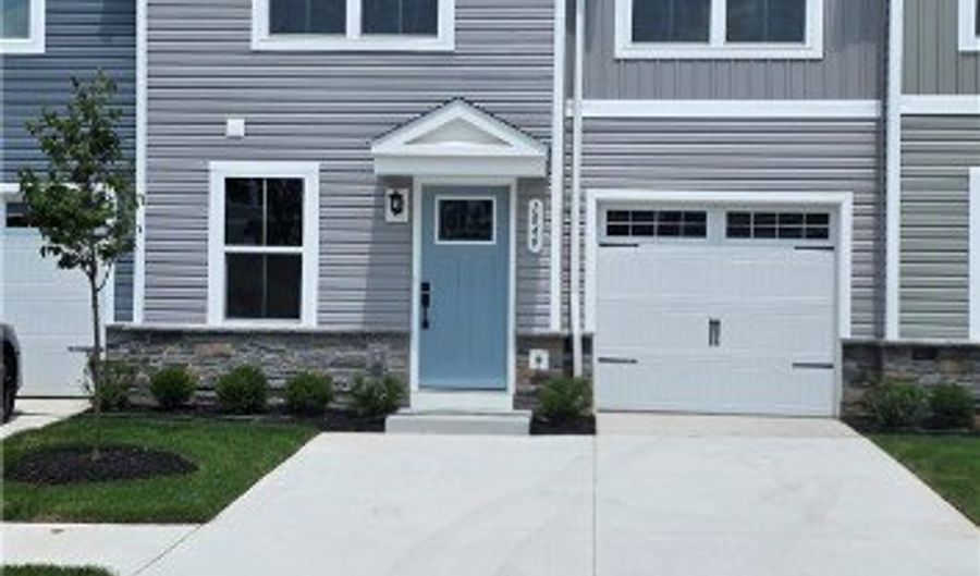 1849 Shank Dr, Akron, OH 44313 - 3 Beds, 3 Bath
