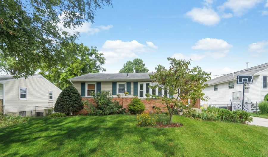 4814 NAPLES Ave, Beltsville, MD 20705 - 5 Beds, 2 Bath