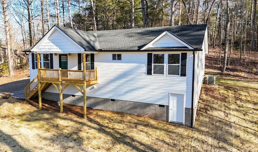 36 Wykle Rd, Asheville, NC 28805 - 3 Beds, 2 Bath