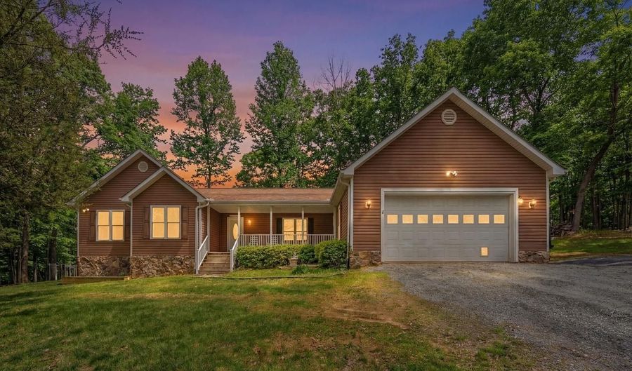 584 S POES Rd, Amissville, VA 20106 - 3 Beds, 2 Bath