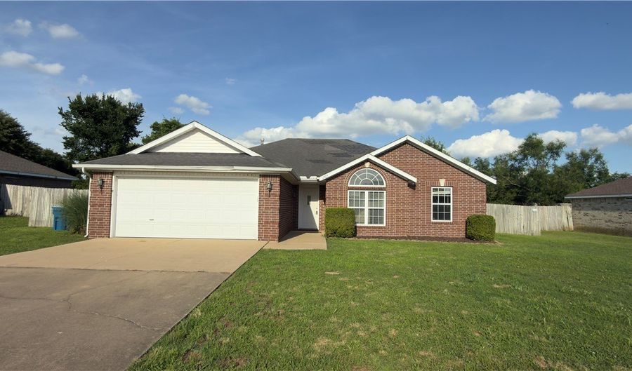 1505 Elington St, Bentonville, AR 72713 - 3 Beds, 2 Bath