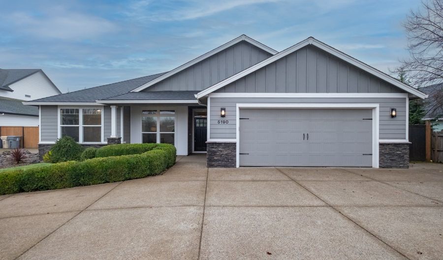 5190 NE NORTH PARK Ct, Albany, OR 97321 - 4 Beds, 2 Bath