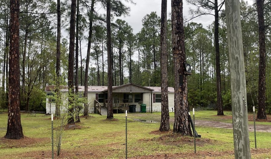 6400 Big Point Rd, Moss Point, MS 39562 - 3 Beds, 2 Bath