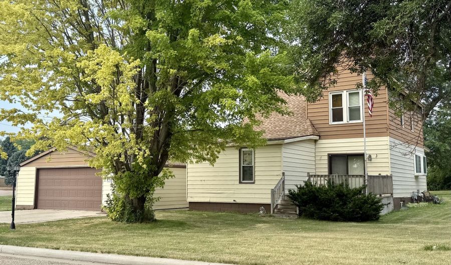 2088 S 1st Ave, Bowdle, SD 57428 - 4 Beds, 2 Bath