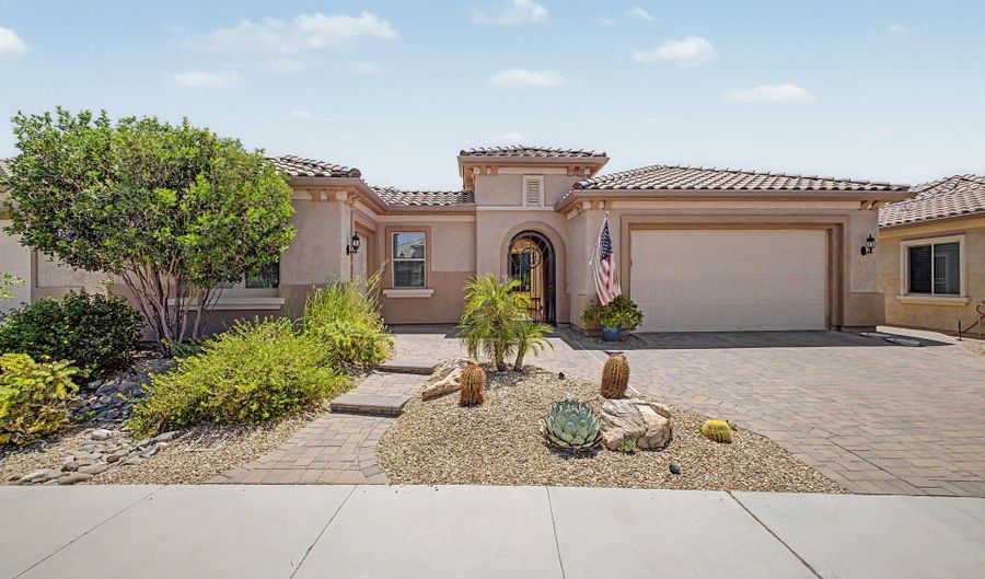 27425 W YUKON Dr, Buckeye, AZ 85396 - 2 Beds, 3 Bath