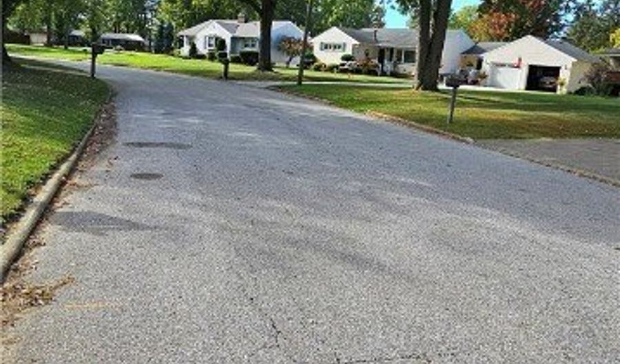 1208 Westshore Dr, Ashtabula, OH 44004 - 3 Beds, 2 Bath