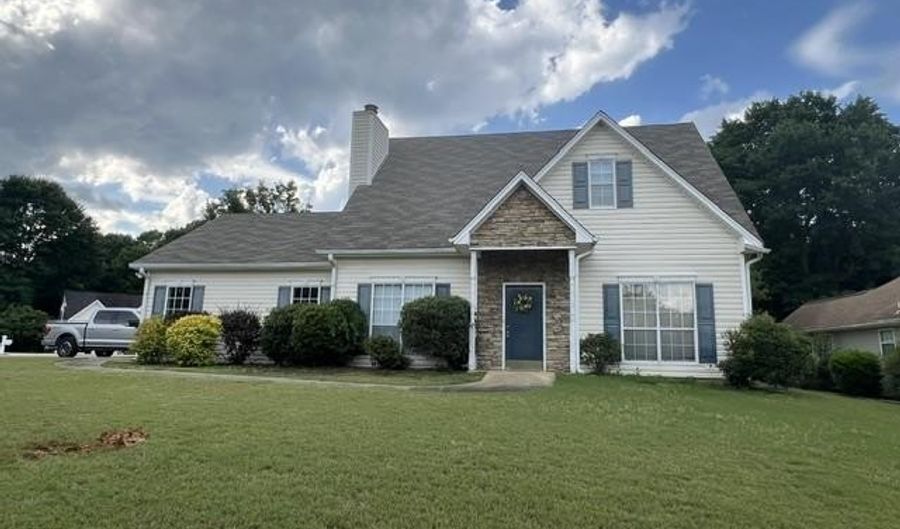 108 GREENWOOD Ln, Alabaster, AL 35007 - 3 Beds, 2 Bath