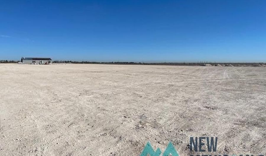 880 W Derrick Rd, Carlsbad, NM 88220 - 0 Beds, 0 Bath