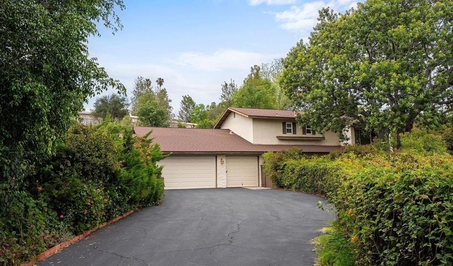 540 IDAHO Ave, Escondido, CA 92025 - 5 Beds, 4 Bath