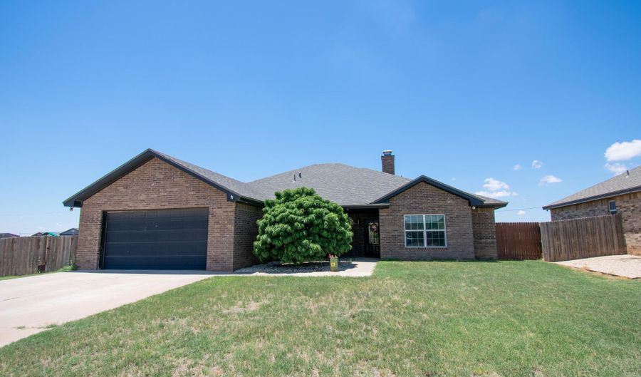 1005 Buffalo Ct, Abernathy, TX 79311 - 5 Beds, 3 Bath