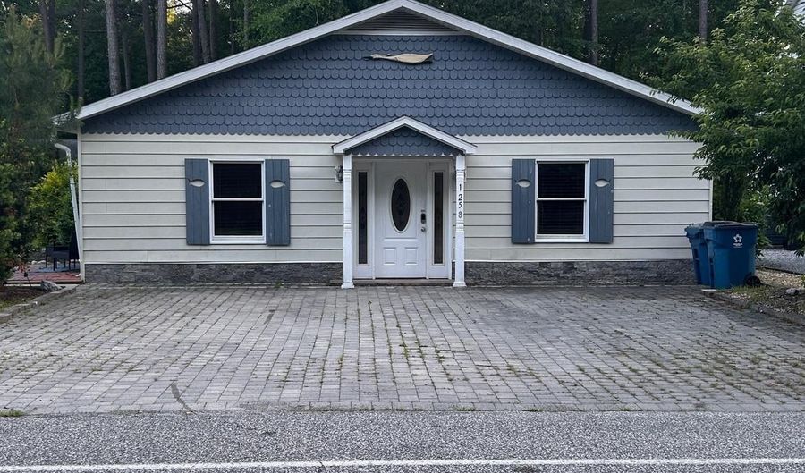 1258 OCEAN Pkwy, Berlin, MD 21811 - 4 Beds, 3 Bath