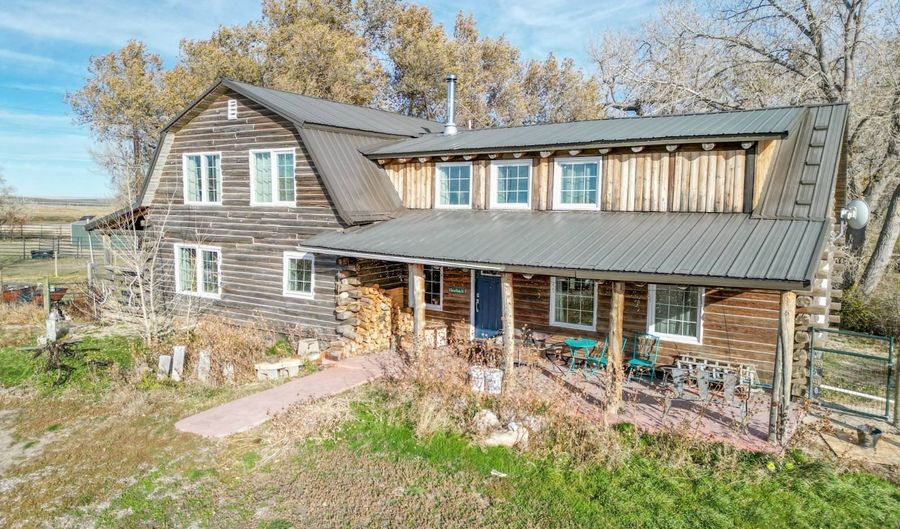 6 Ayres Natural Bridge Rd, Douglas, WY 82633 - 5 Beds, 3 Bath