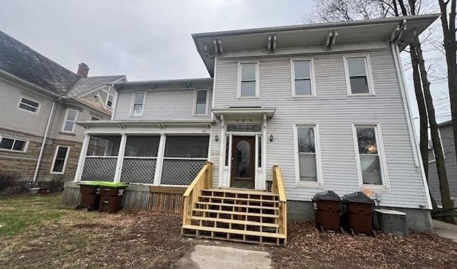 215 N Broad St Apt 2, Adrian, MI 49221 - 2 Beds, 1 Bath