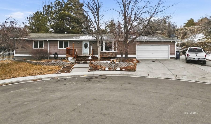 880 Nevada Cir, Elko, NV 89801 - 5 Beds, 3 Bath