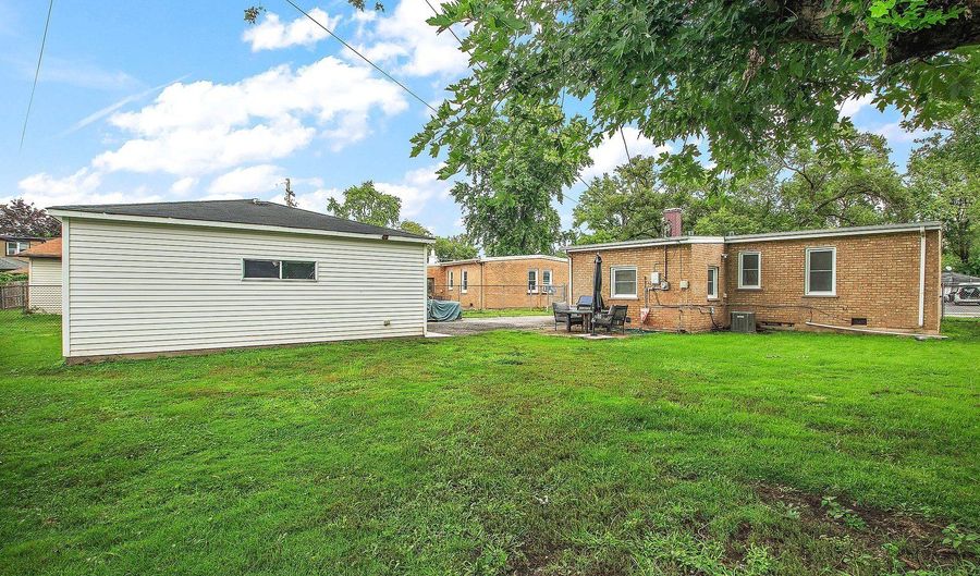11534 S LEE Rd, Alsip, IL 60803 - 2 Beds, 1 Bath