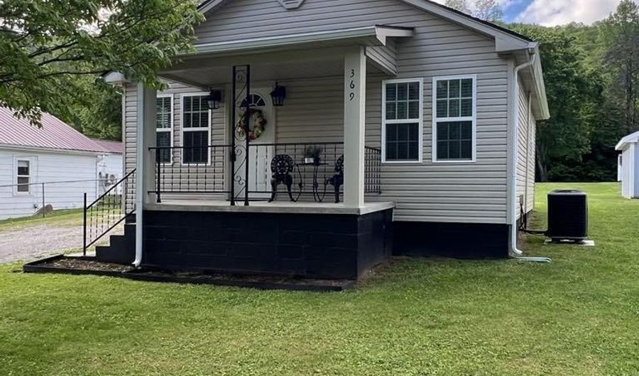 369 Highway 522, Baxter, KY 40806 - 2 Beds, 1 Bath