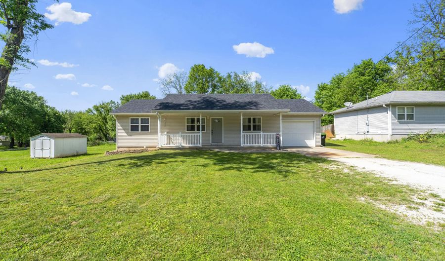 502 W Mill St, Ash Grove, MO 65604 - 3 Beds, 2 Bath