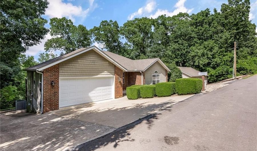 33 Rountree Dr, Bella Vista, AR 72715 - 3 Beds, 2 Bath