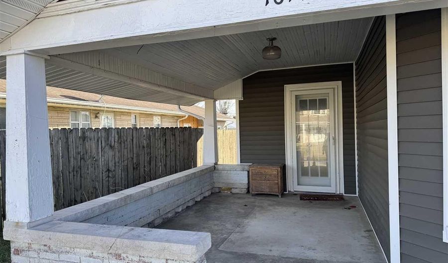 1614 13th St, Bedford, IN 47421 - 3 Beds, 2 Bath