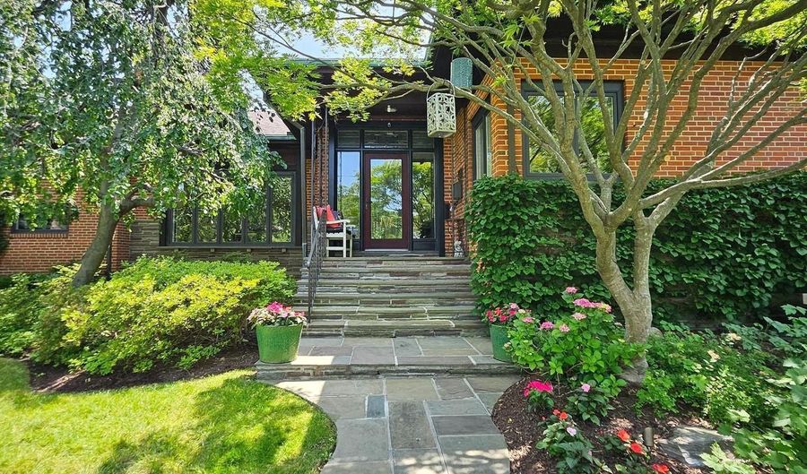 6623 RADNOR, Bethesda, MD 20817 - 6 Beds, 5 Bath
