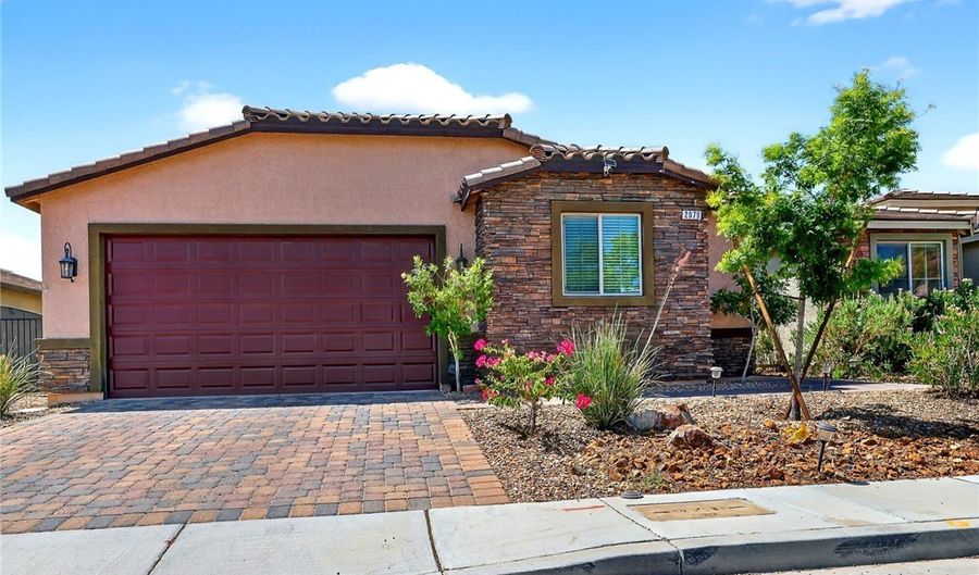 2079 Port Royal Dr, Laughlin, NV 89029 - 4 Beds, 3 Bath
