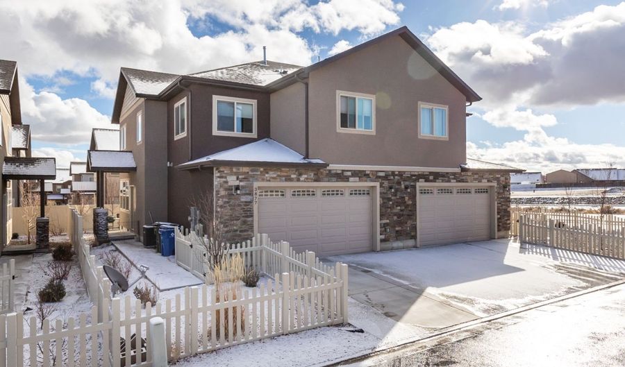 3877 AUTUMN COLORS Dr, Elko, NV 89801 - 3 Beds, 3 Bath