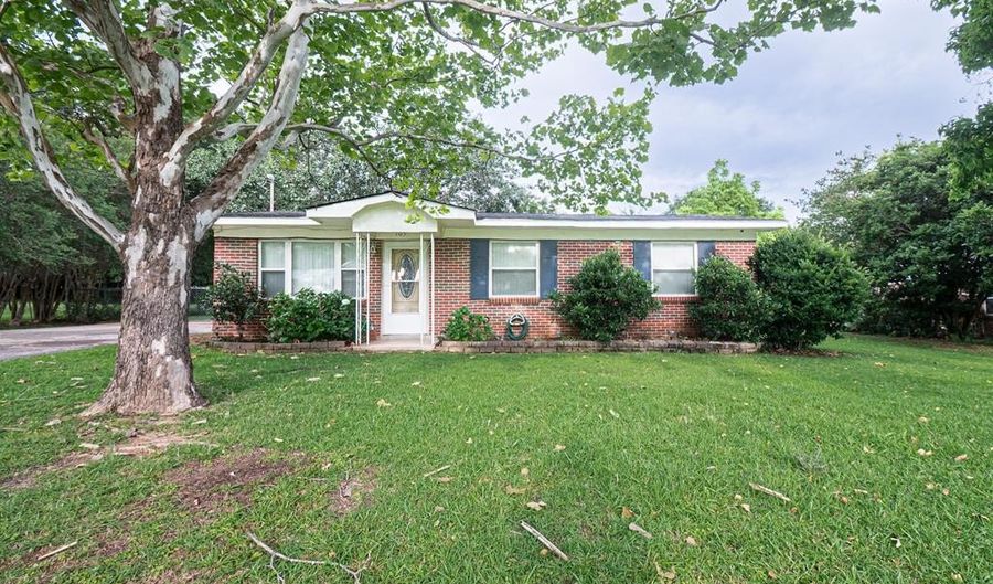 105 Martin Dr, Abbeville, AL 36310 - 3 Beds, 1 Bath