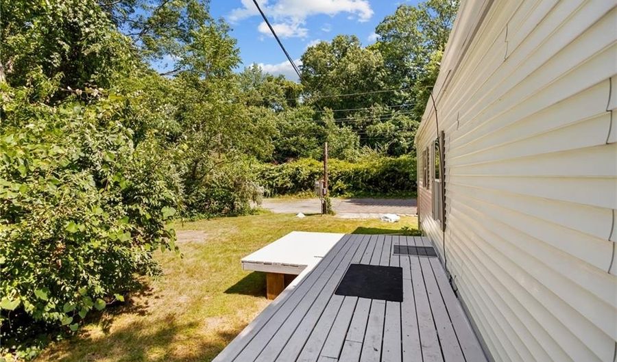 979 Toll Gate Rd, Warwick, RI 02886 - 2 Beds, 2 Bath