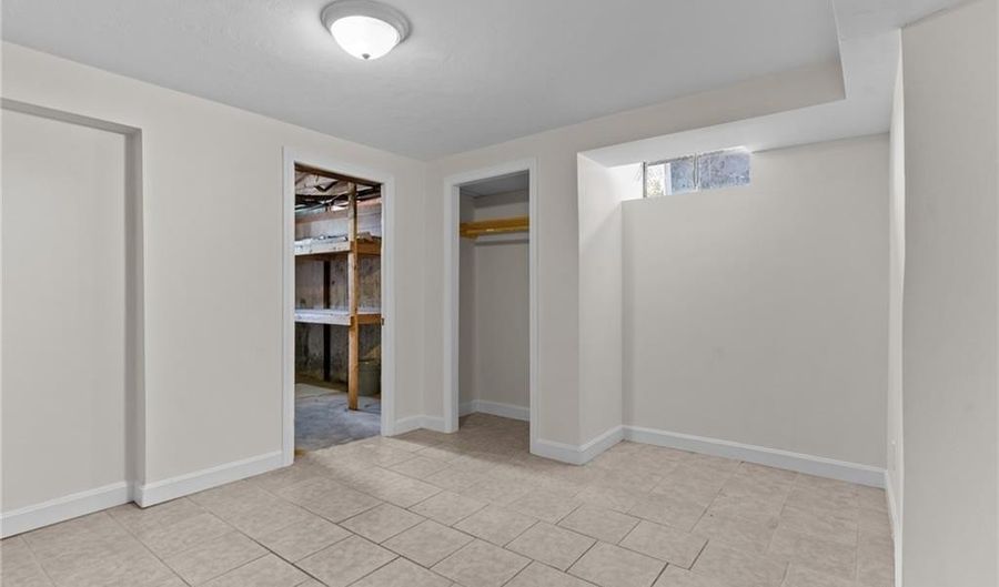 22 Dante Ave, Johnston, RI 02919 - 5 Beds, 3 Bath