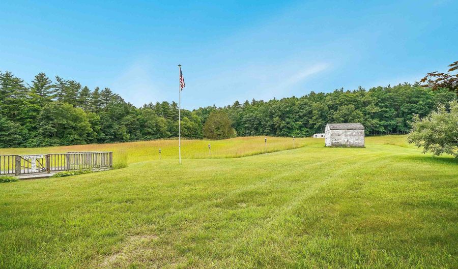 495 Middle Rd, Brentwood, NH 03833 - 4 Beds, 2 Bath