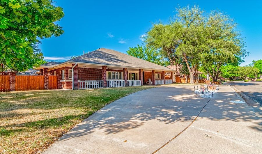 1512 Heritage Blvd, Andrews, TX 79714 - 4 Beds, 3 Bath