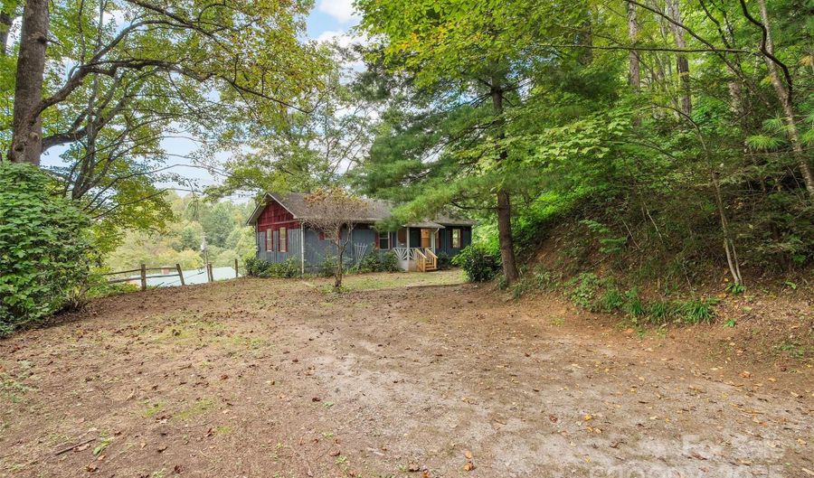 67 Quartz Ln, Balsam, NC 28707 - 3 Beds, 2 Bath