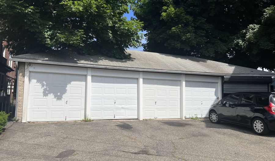 24 Circular Ave 3B, Bridgeport, CT 06605 - 1 Beds, 1 Bath