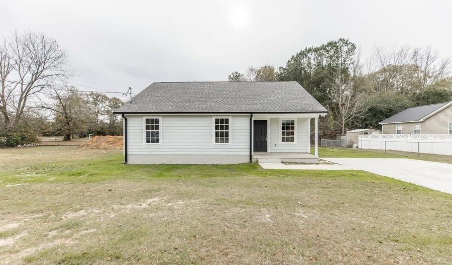 1614 Academy Ave, Dublin, GA 31021 - 3 Beds, 2 Bath