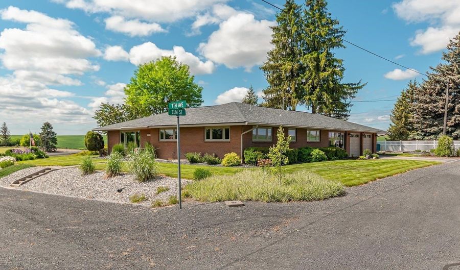 17 N 7th St, Almira, WA 99103 - 4 Beds, 3 Bath