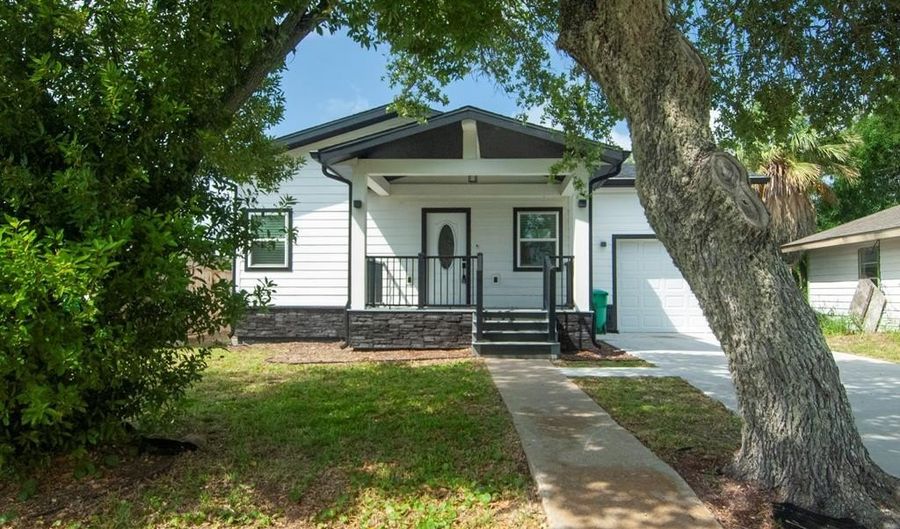 607 Matlock, Aransas Pass, TX 78336 - 2 Beds, 1 Bath