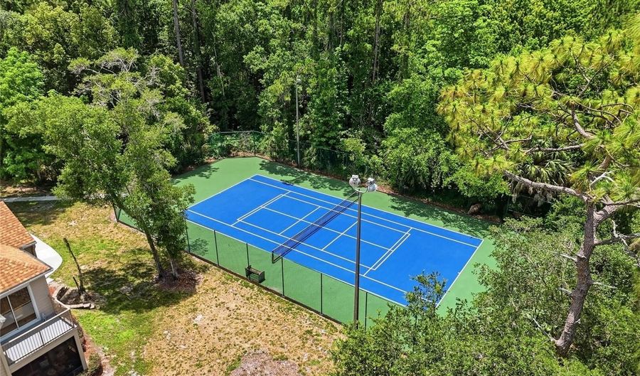 682 YOUNGSTOWN Pkwy 330, Altamonte Springs, FL 32714 - 3 Beds, 2 Bath