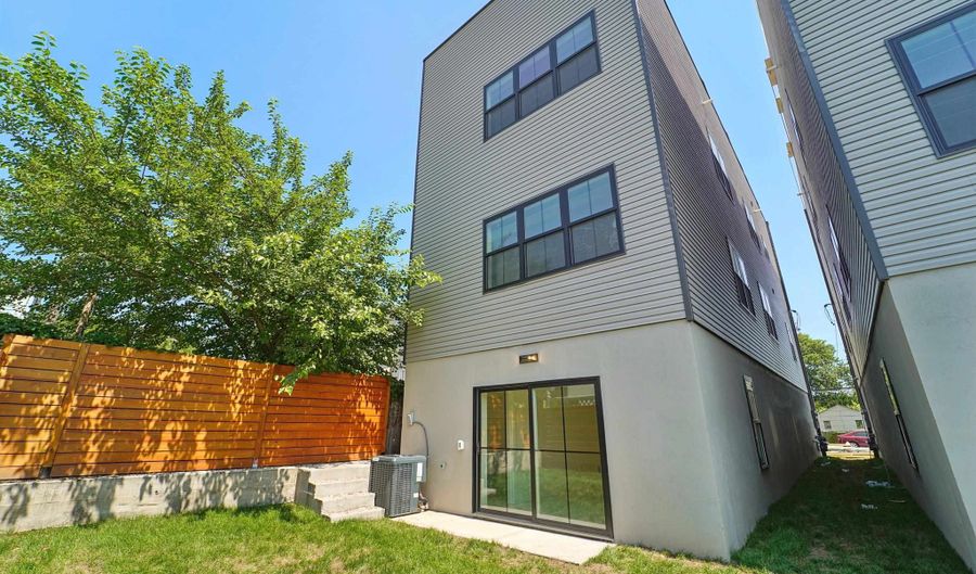 90 E 27TH St, Bayonne, NJ 07002 - 6 Beds, 5 Bath