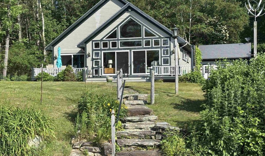40 N Shore Rd, Chesterfield, NH 03462 - 2 Beds, 2 Bath