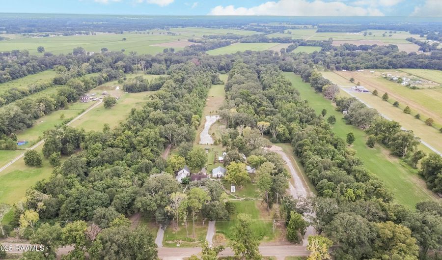 1862 Bushville Hwy, Arnaudville, LA 70512 - 8 Beds, 10 Bath