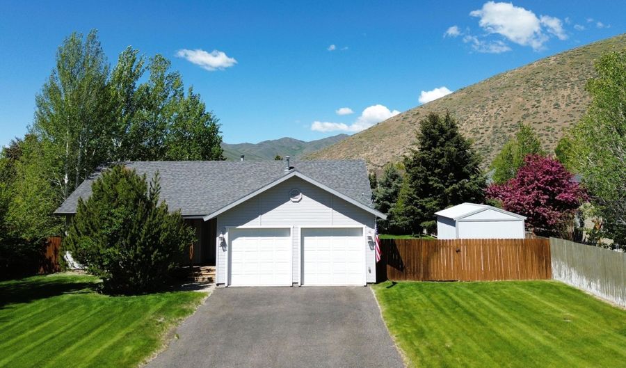 261 Sunrise Ranch Rd, Bellevue, ID 83313 - 3 Beds, 2 Bath