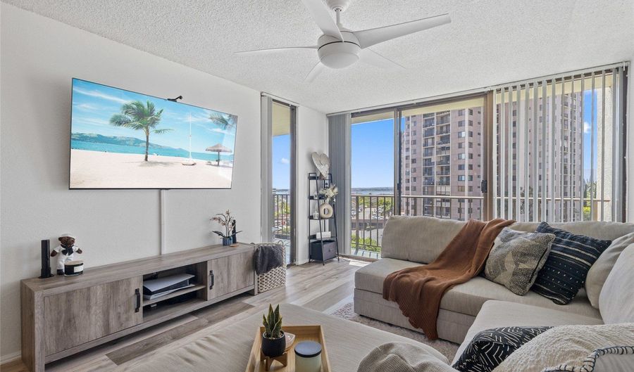 98-500 Koauka Loop 8N, Aiea, HI 96701 - 1 Beds, 1 Bath