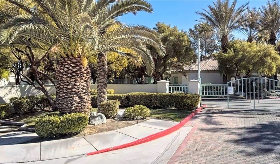 6480 Annie Oakley Dr 524, Las Vegas, NV 89120 - 2 Beds, 2 Bath