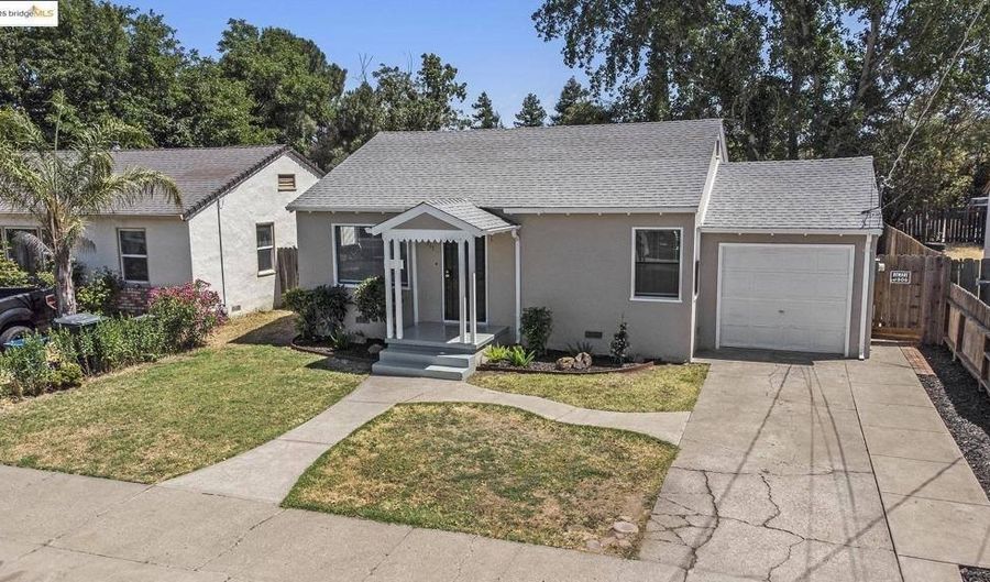 315 W Madill St, Antioch, CA 94509 - 2 Beds, 1 Bath