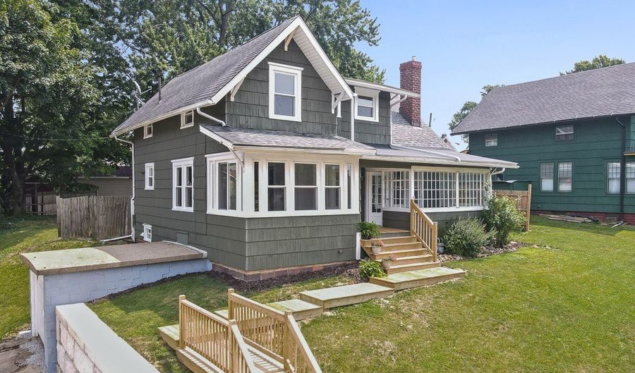 1552 Parkway Blvd, Alliance, OH 44601 - 5 Beds, 2 Bath