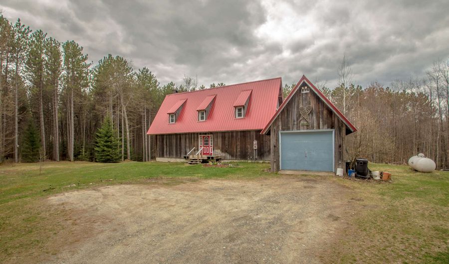 105 Pond Hill Rd, Lunenburg, VT 05906 - 2 Beds, 2 Bath