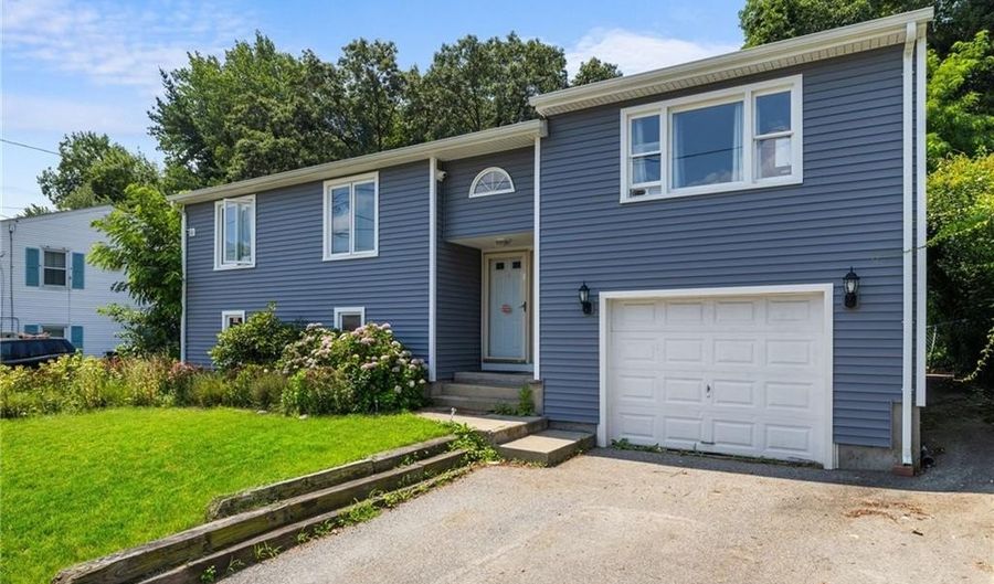 26 Rachela St, Johnston, RI 02919 - 3 Beds, 2 Bath