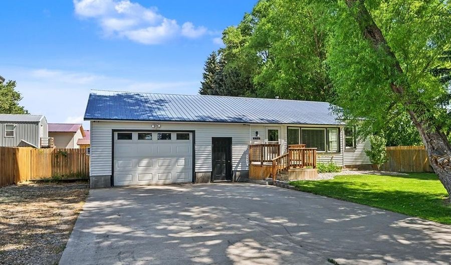 690 E 800 N, Basalt, ID 83218 - 3 Beds, 1 Bath