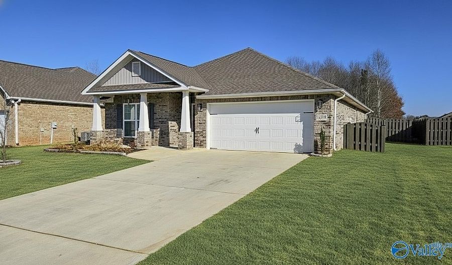 16504 Eden Dr, Athens, AL 35613 - 4 Beds, 2 Bath